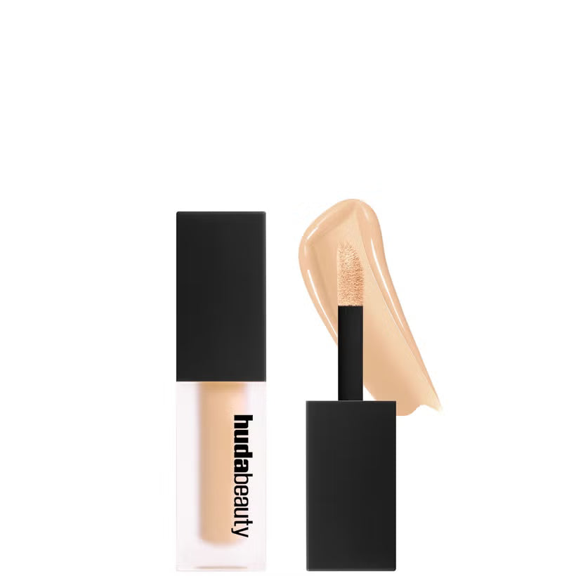 HUDA BEAUTY Faux Filter Concealer Mini – 1.7B Honey (2ml)