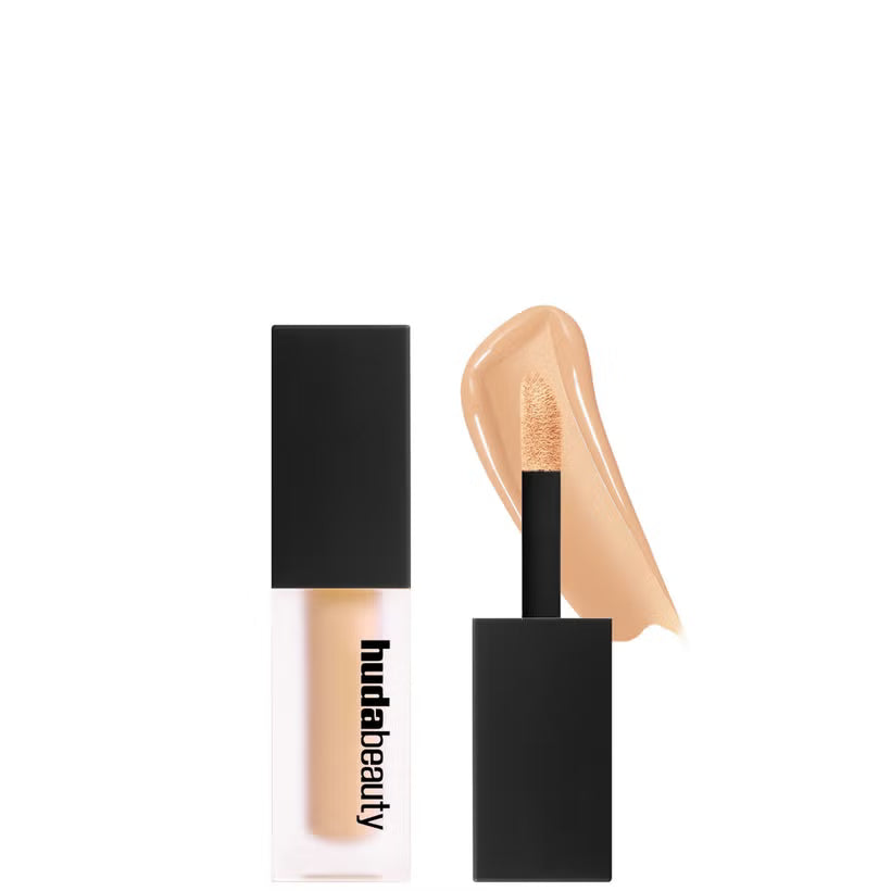HUDA BEAUTY Faux Filter Concealer Mini – 1.7B Honey (2ml)