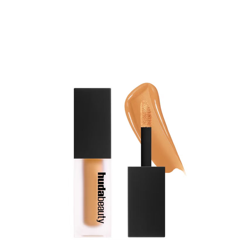 HUDA BEAUTY Faux Filter Concealer Mini – 1.7B Honey (2ml)